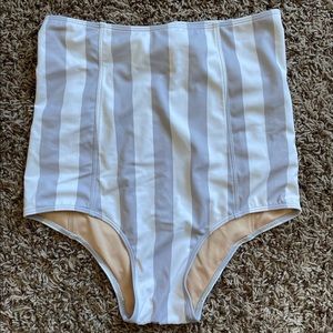 Kortni Jeane gray stripe bottoms
